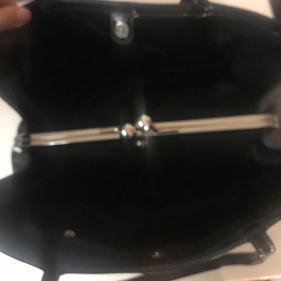 AUTHENTIC COACH PURSE - Picture 3 of 4